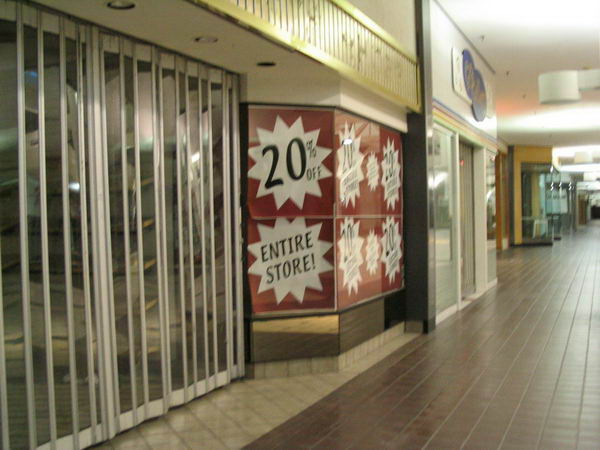 Wonderland Mall (Wonderland Shopping Center) - 2004 Photo (newer photo)
